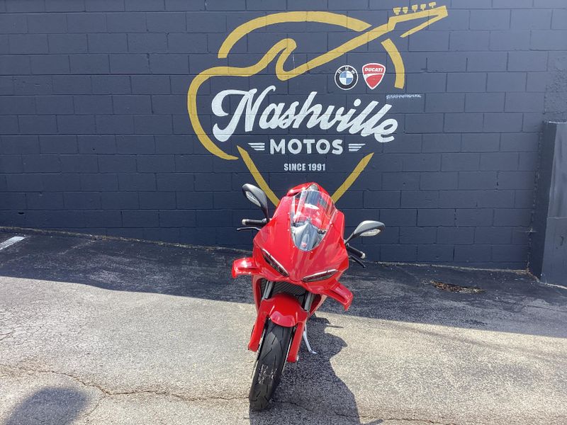 New 2025 Ducati PANIGALE V4 