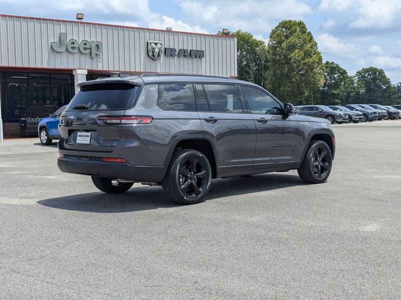 2024 Jeep Grand Cherokee L Altitude X 4x4Image 3