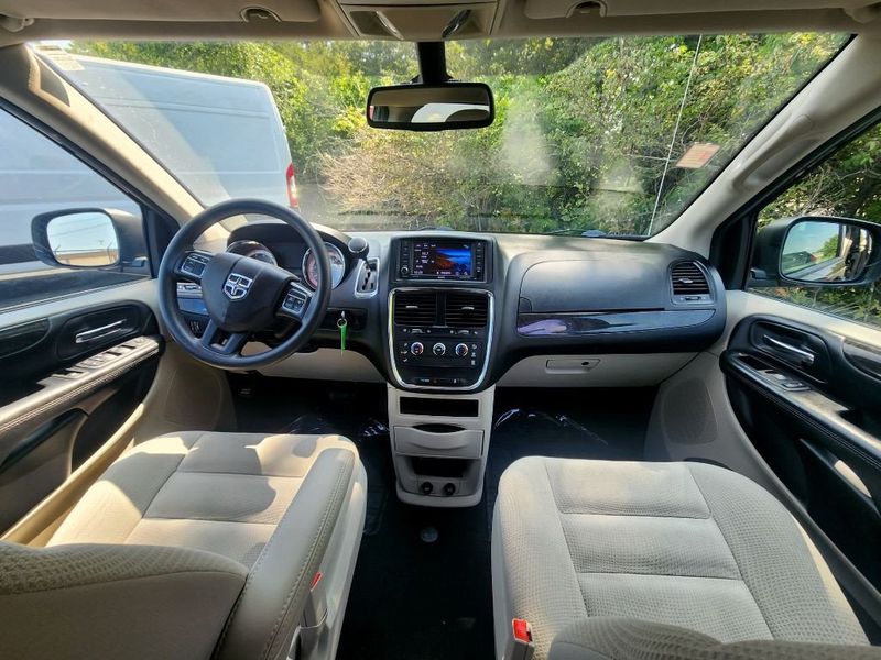 2019 Dodge Grand Caravan SEImage 6