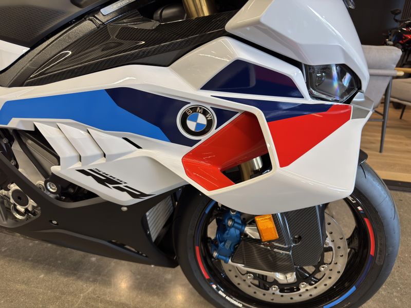 2025 BMW S 1000 RR - LIGHT WHITE 