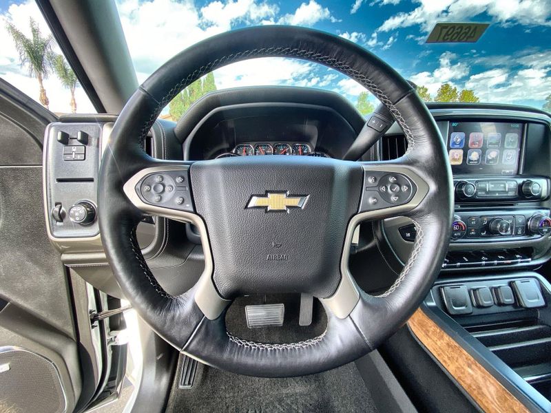 Used 2018 Chevrolet Silverado 1500 High CountryImage 13