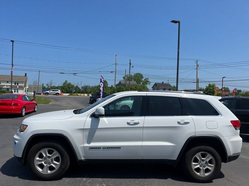 2017 Jeep Grand Cherokee LaredoImage 6