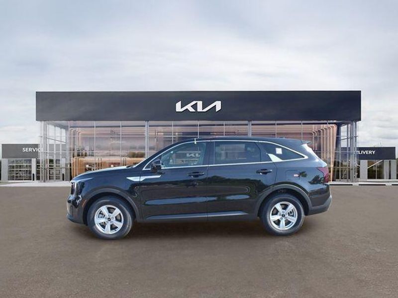 New 2026 Kia Sorento LXImage 7