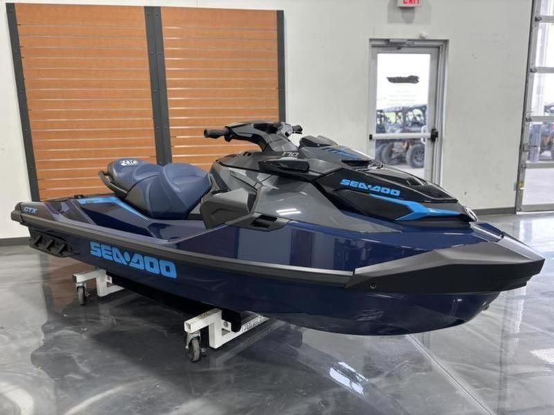 New 2025 Sea Doo GTX 170 (SOUND SYSTEM) Image 2