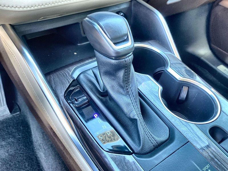 2021 Toyota Highlander LimitedImage 17