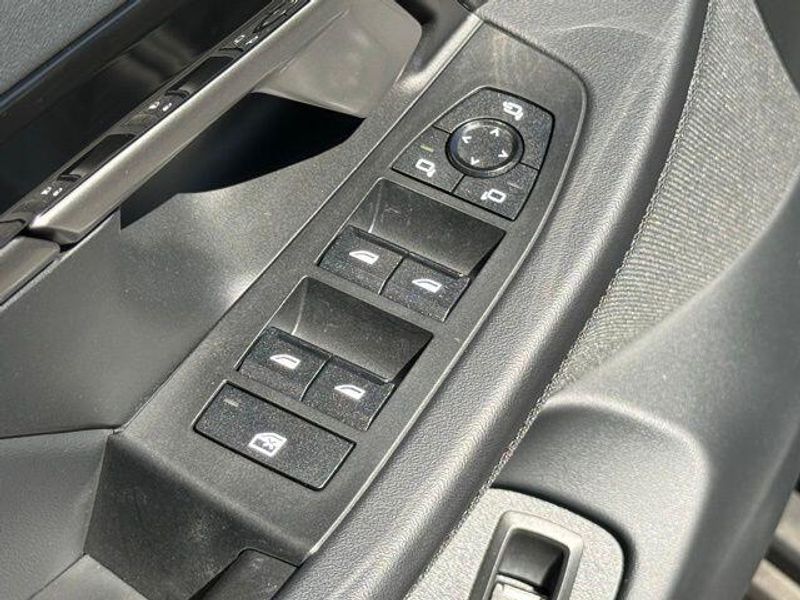 Used 2025 BMW 5 Series 530i xDriveImage 11