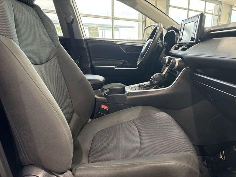 Used 2022 Toyota RAV4 Hybrid LEImage 24