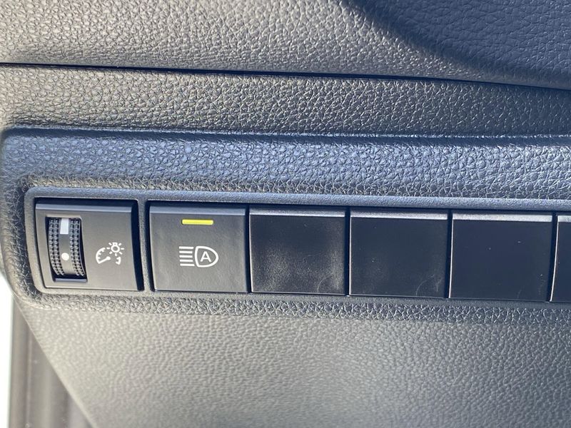 2024 Toyota Corolla LEImage 24