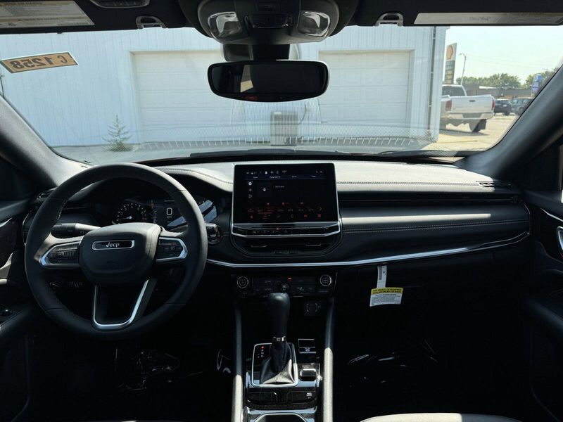 2024 Jeep Compass LatitudeImage 14