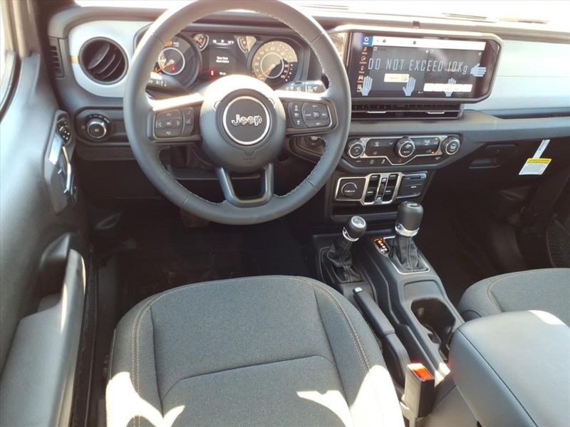 2025 Jeep Wrangler Unlimited Sport S photo 10