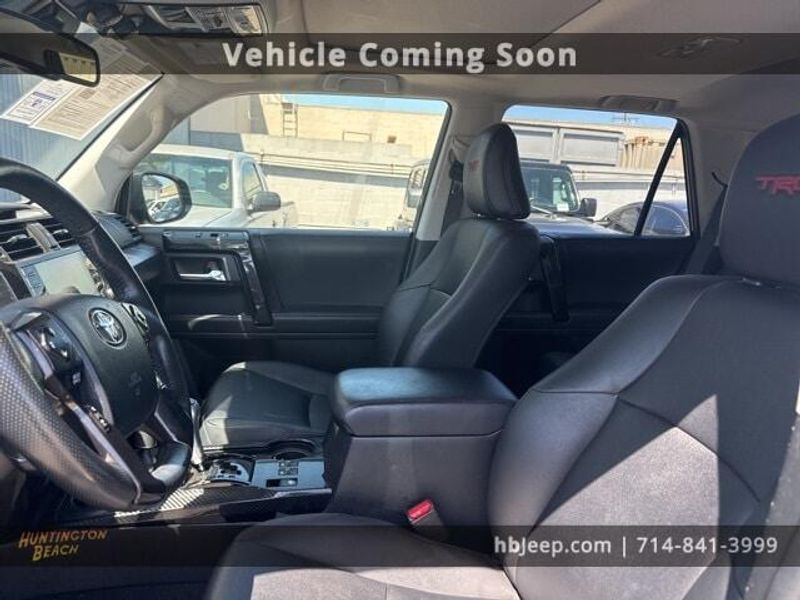 2023 Toyota 4Runner TRD Off-Road PremiumImage 9