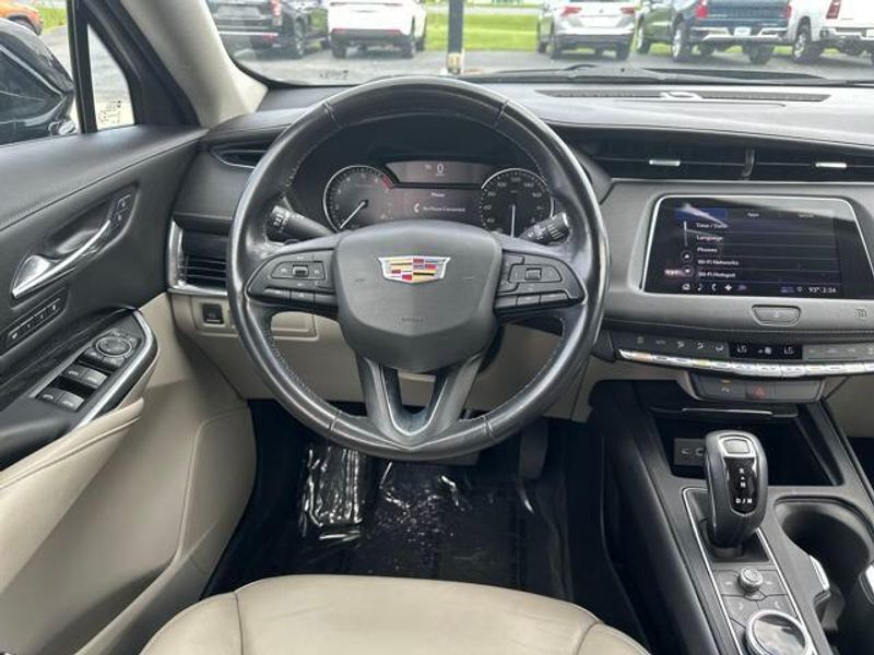 2019 Cadillac XT4 Premium Luxury