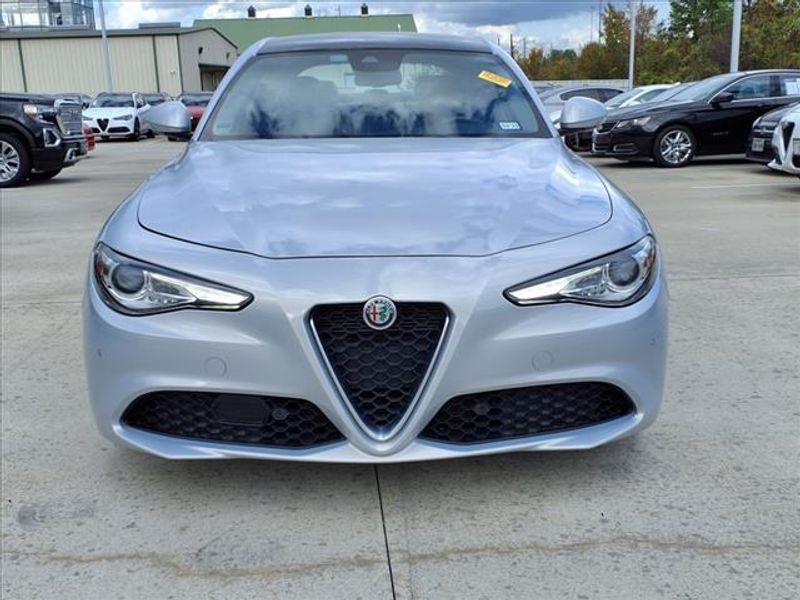 2020 Alfa Romeo Giulia TiImage 8