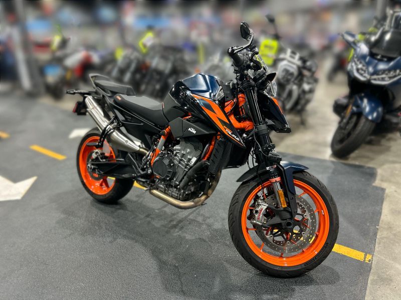 Used 2022 KTM 890 DUKE R Image 10