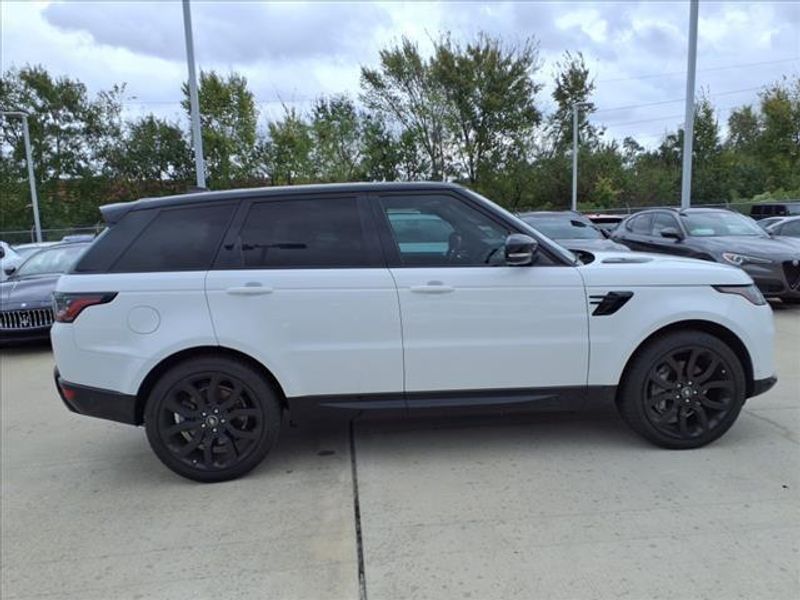 2022 Land Rover Range Rover Sport HSE Silver EditionImage 9