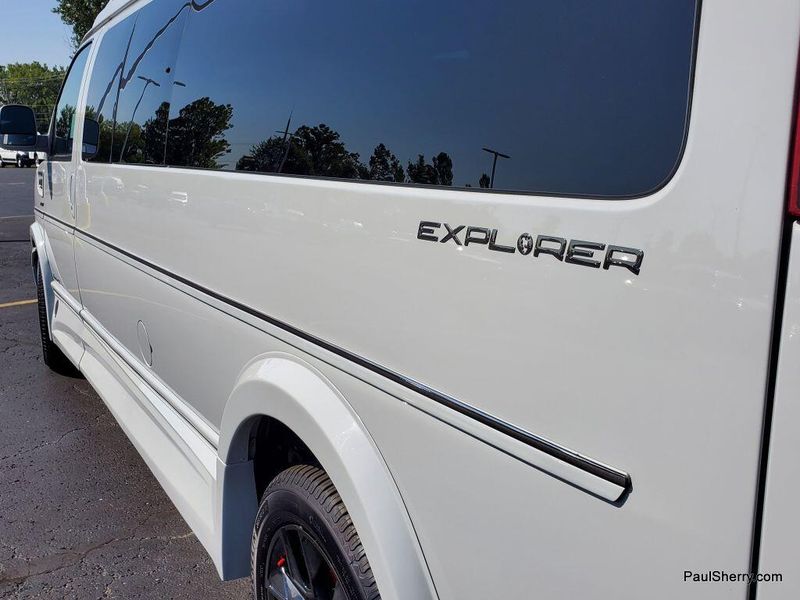 Used 2023 Chevrolet Express Cargo Image 15