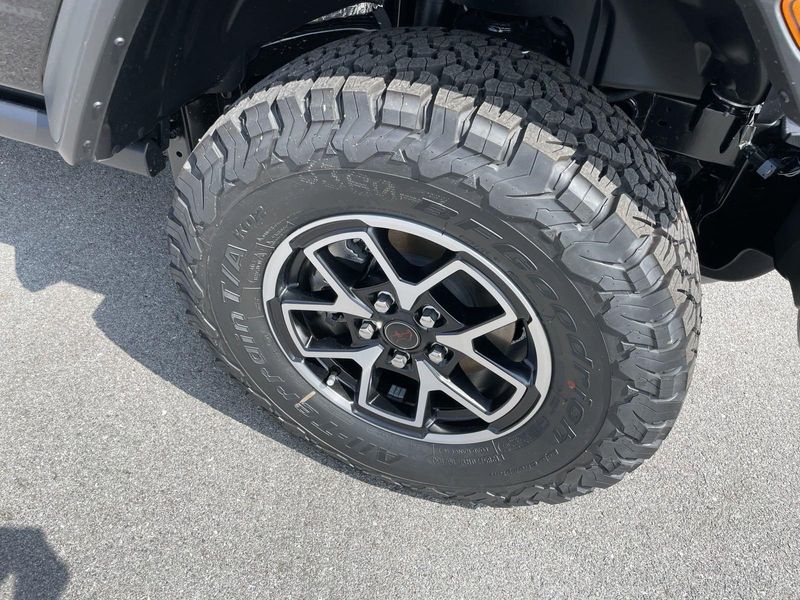2024 Jeep Wrangler Two-Door Rubicon photo 9