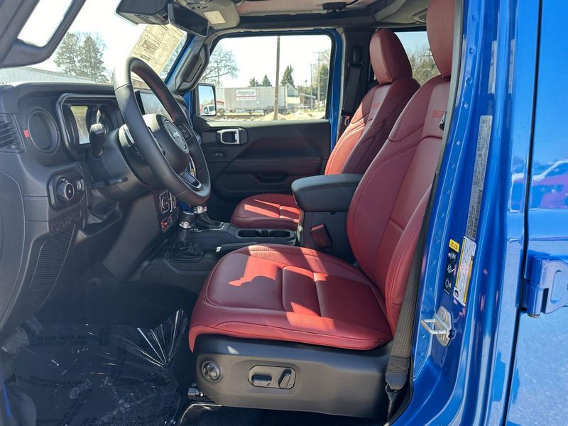 2024 Jeep Wrangler Rubicon 392Image 16