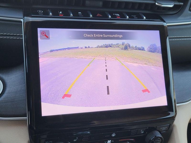 Used 2022 Jeep Grand Cherokee LimitedImage 18