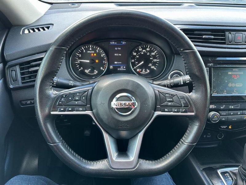 2020 Nissan Rogue SVImage 2