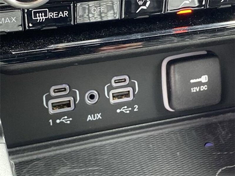 New 2023 Jeep Grand Cherokee Overland 4xeImage 28