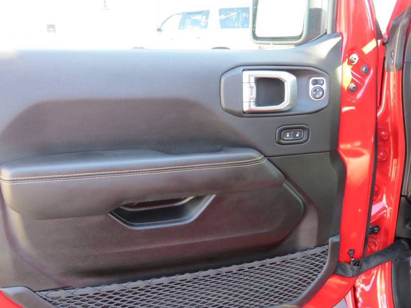 Used 2025 Jeep Wrangler 4xE Sahara 4x4 4dr SUVImage 6