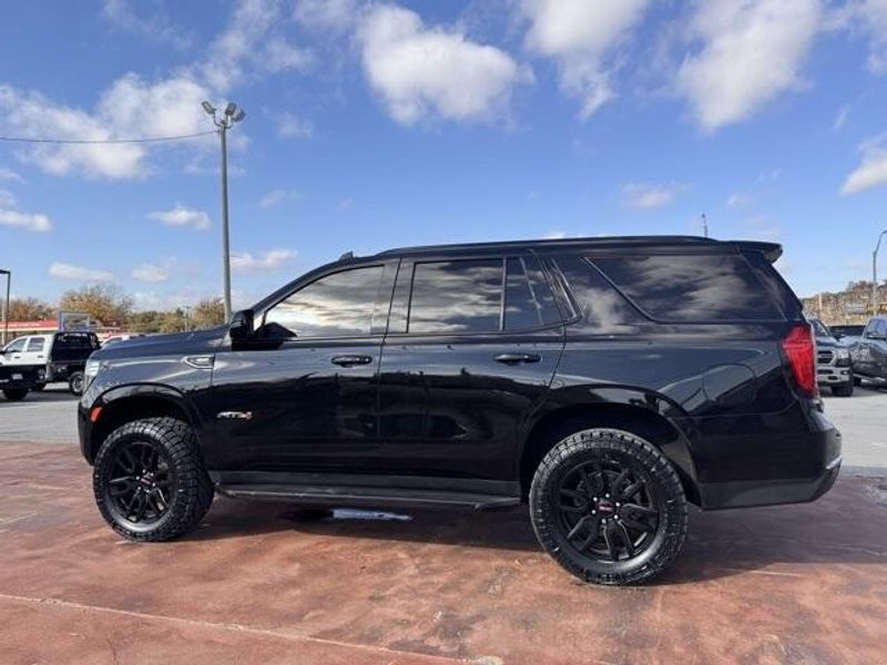Used 2022 GMC Yukon AT4Image 9