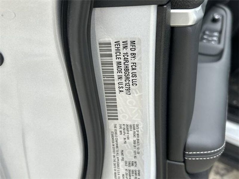 New 2024 Jeep Grand Cherokee Limited 4x4Image 23