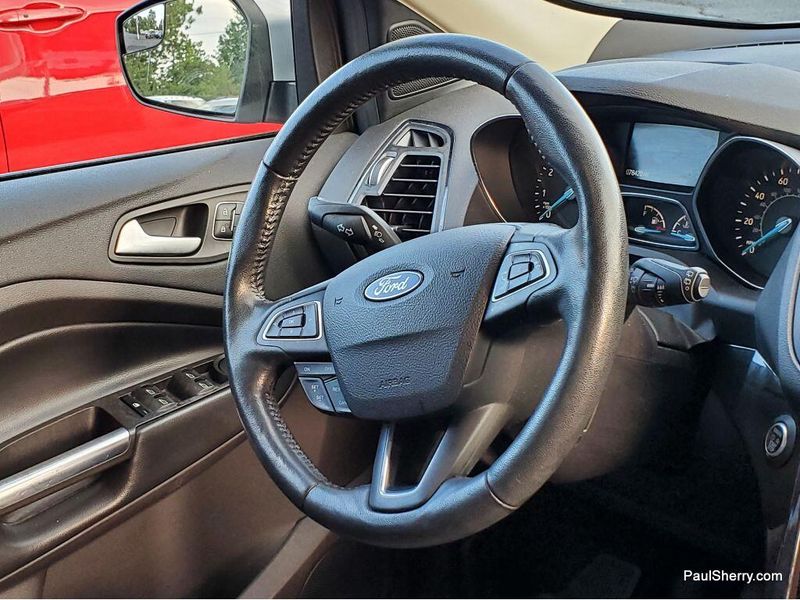 2019 Ford Escape TitaniumImage 16