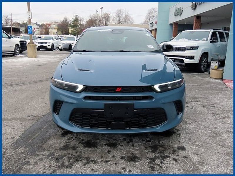 2024 Dodge Hornet R/T in a Blue Steele exterior color and Blackinterior. Papas Jeep Ram In New Britain, CT 860-356-0523 papasjeepram.com 