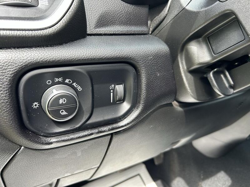 2024 Ram 2500 Big Horn photo 17