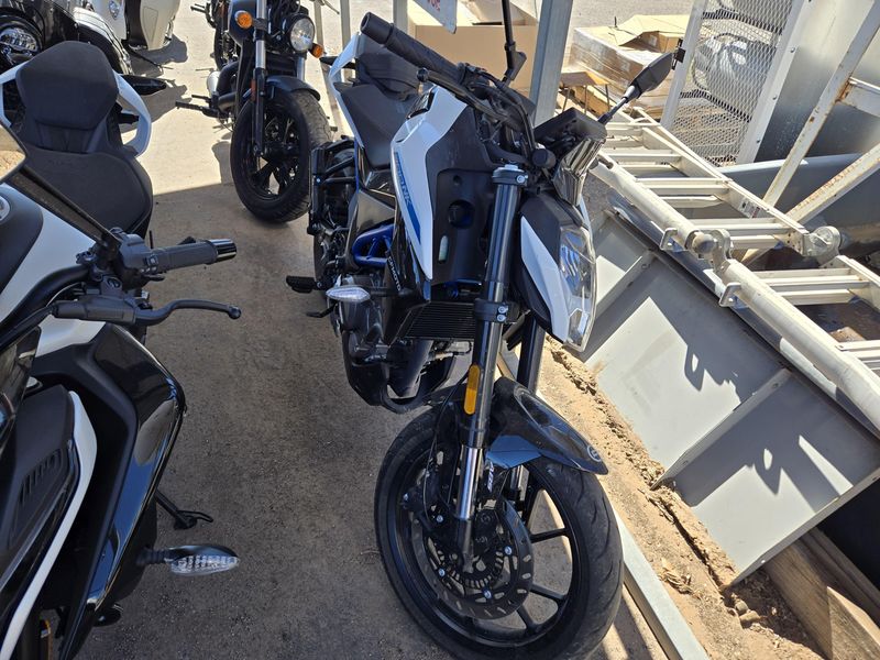 USED 2024 CFMOTO 300NK Image 2