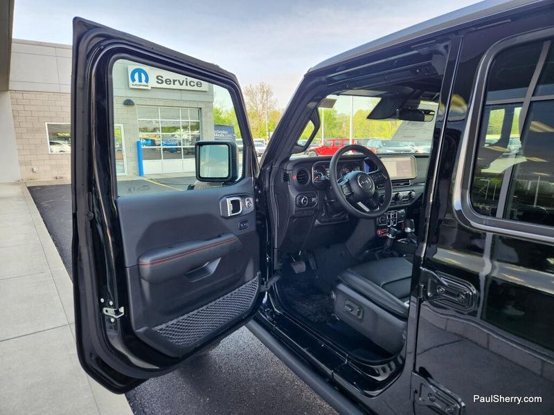 New 2026 Jeep Wrangler 4-door Rubicon X