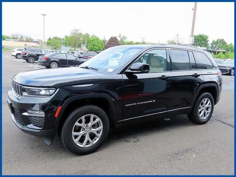 2022 Jeep Grand Cherokee LimitedImage 1