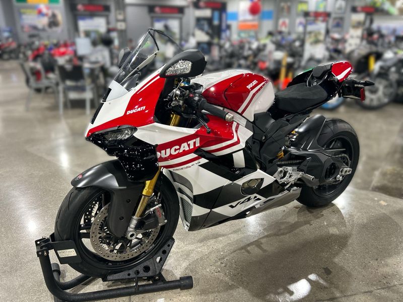 Used 2025 Ducati PANIGALE V4 TRICOLORE Image 11
