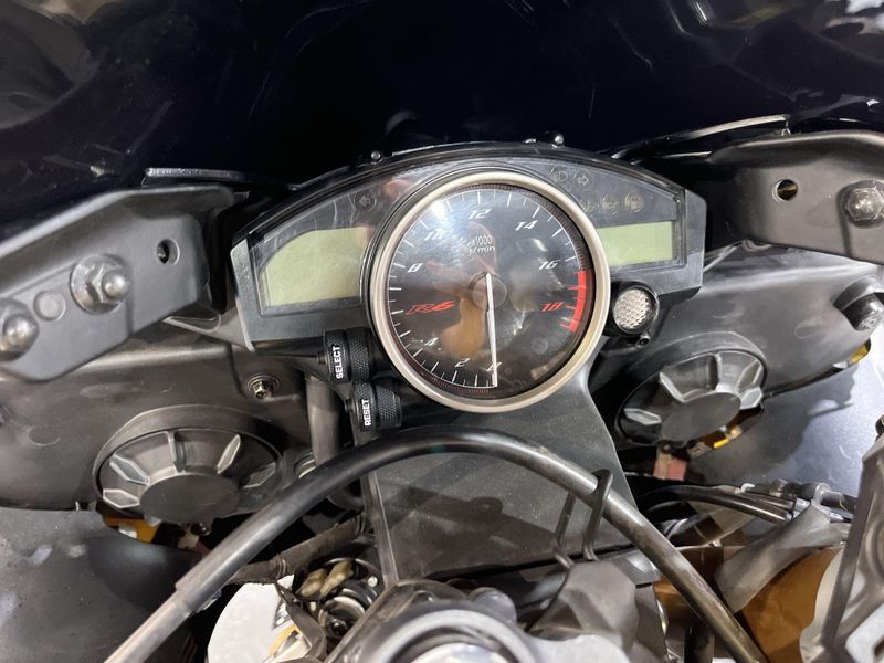 Used 2016 Yamaha YZF-R6 CA Image 21