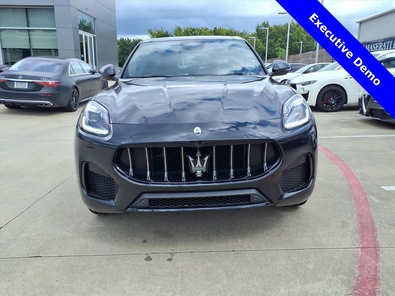 New 2025 Maserati Grecale Image 4