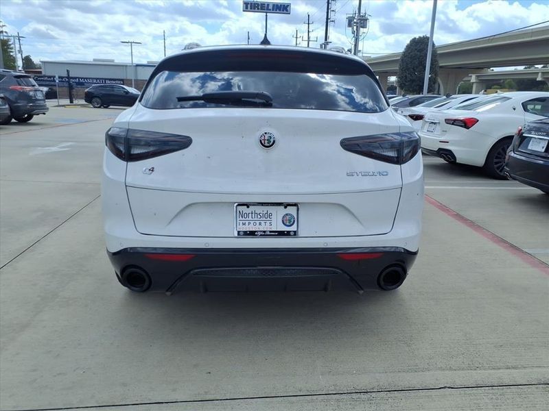 New 2025 Alfa Romeo Stelvio AwdImage 8