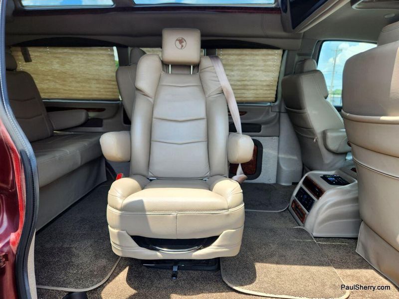 2022 Chevrolet Express Cargo Image 46