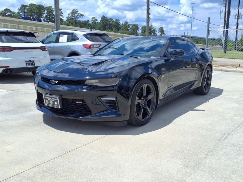 Used 2016 Chevrolet Camaro SSImage 2