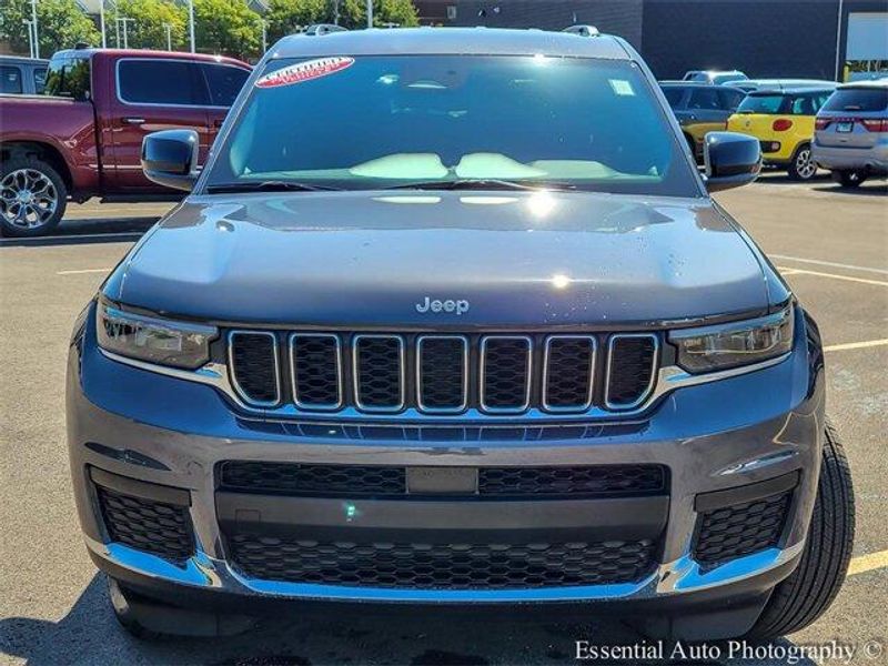 2024 Jeep Grand Cherokee Laredo photo 2