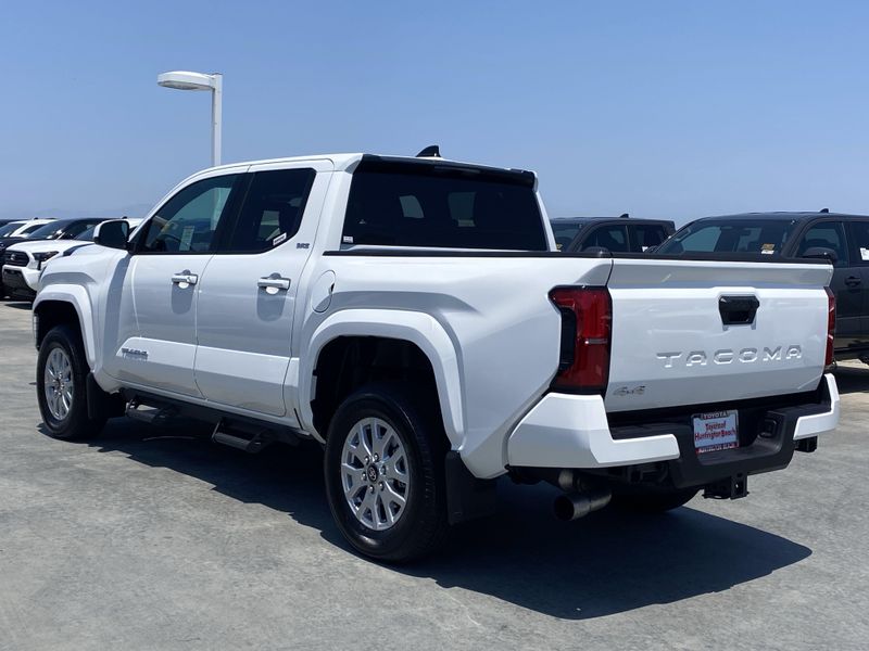Used 2025 Toyota Tacoma SR5Image 5