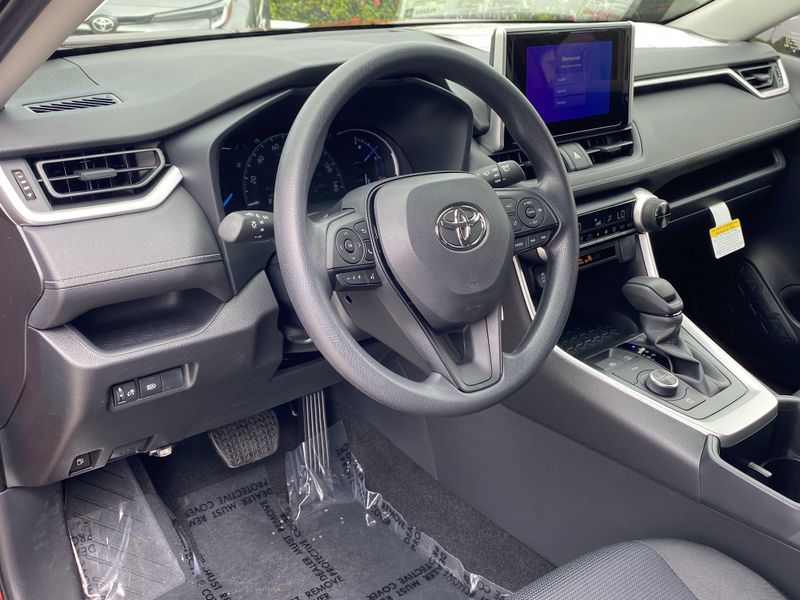 2025 Toyota RAV4 Hybrid LEImage 13