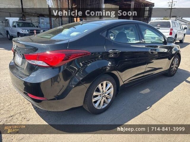 2014 Hyundai Elantra SEImage 4