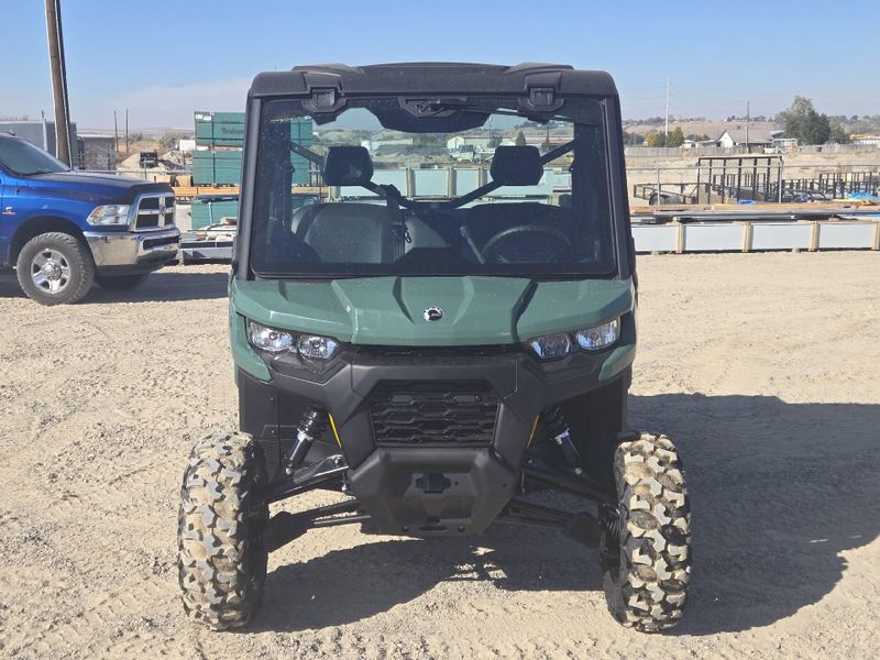 New 2026 Can-Am DEF DPS CAB HD9 Image 3