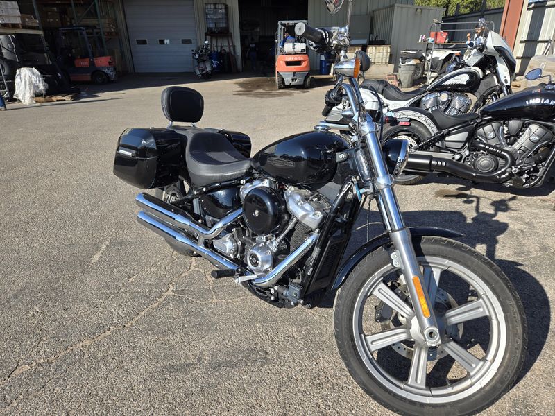USED 2022 HARLEY SOFTAIL STANDARD Image 1