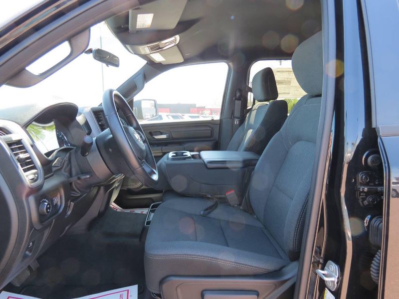 2023 RAM 1500 Tradesman 4x4 4dr Crew Cab 5.6 ft. SB PickupImage 11