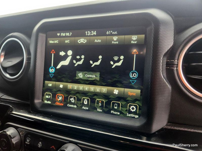 2021 Jeep Gladiator OverlandImage 4