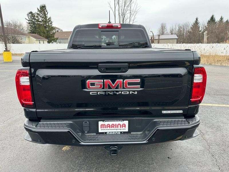 2023 GMC Canyon ElevationImage 16