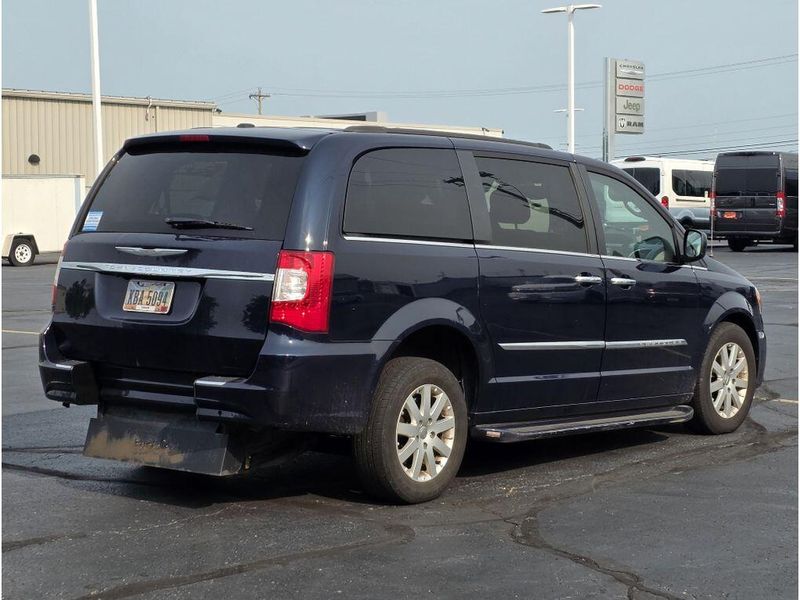 Used 2015 Chrysler Town & Country Touring